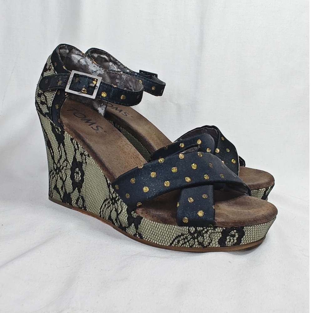 TOMS Wedge Sandals Black Gold Polka Dot Lace Covered Platform Size 8.5